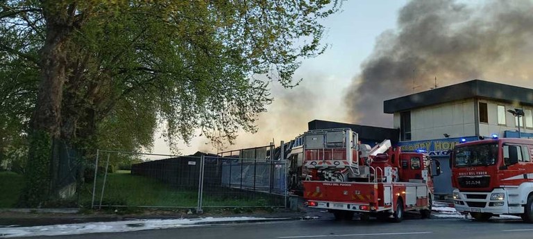 Incendio Parma 27 aprile 2023