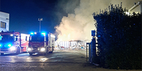 Incendio in un’azienda di recupero rifiuti a Ferrara