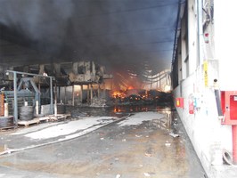 Incendio impianto Hera di trattamento rifiuti a Modena
