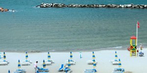 Mare, Riviera tutta balneabile